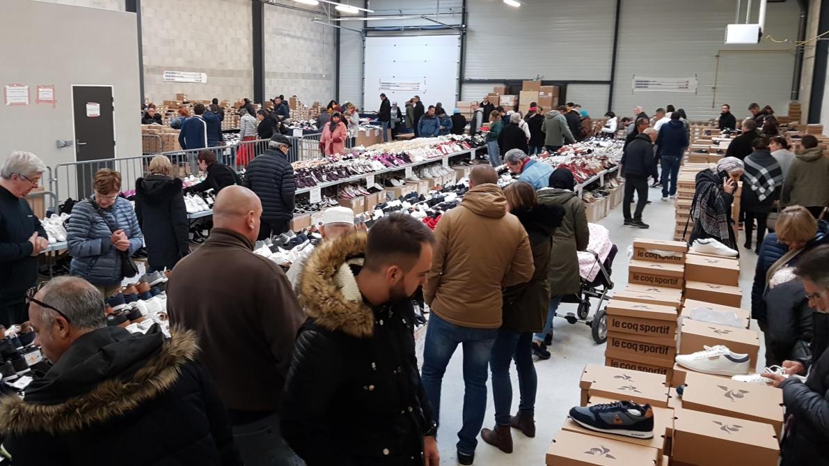 Romilly sur Seine La foule pour la braderie du Coq Sportif
